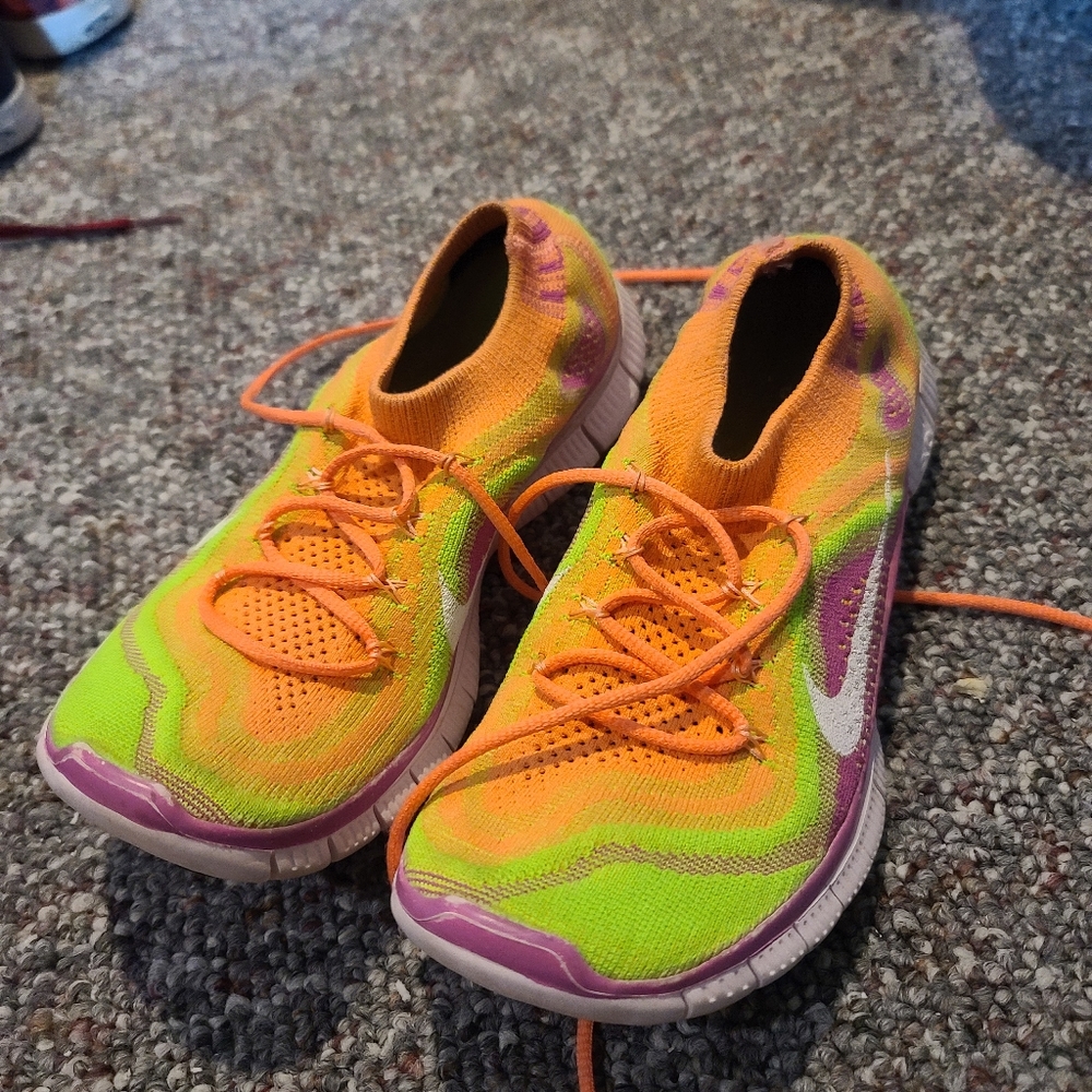 Nike Free 5.0 Flyknit Rainbow - Women's sz 7.5
